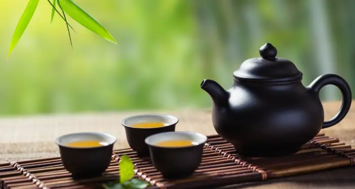 上海高空酒吧终极对决：Flair与柏悦酒店哪个好？能够毫无遮挡看陆家嘴三件套全景的高空酒吧究竟花落谁家？